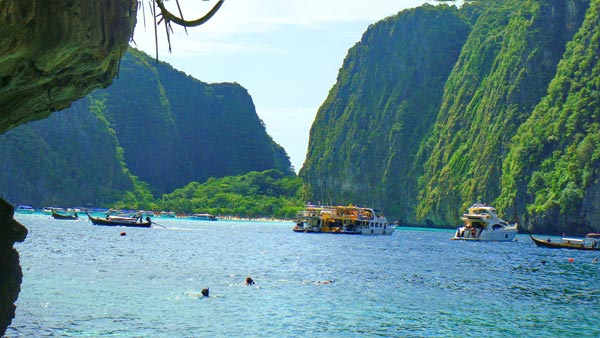 Full Day Phi Phi Island Tour By Speed Boat Package
