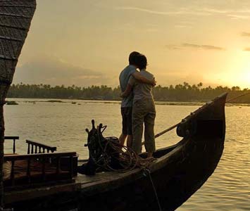Munnar-Thekkady Houseboat Honeymoon Package Image