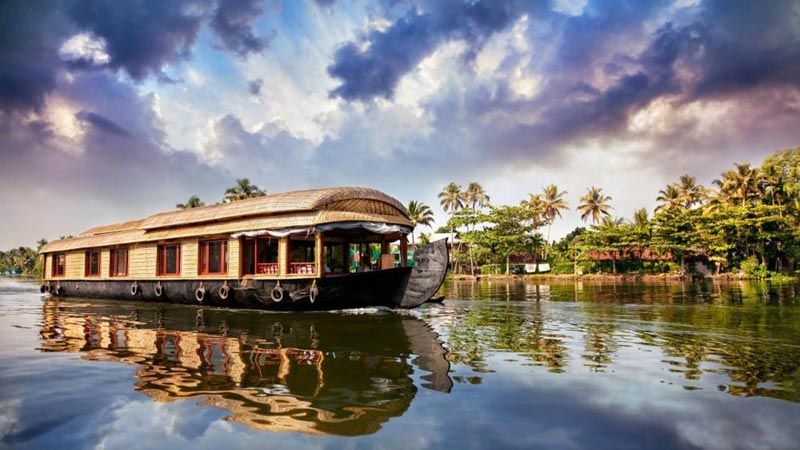 Kerala Hill Stations, Wild Life, Backwater And Beach Packages