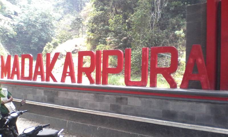 Tumpak Sewu, Madakaripura, Bromo, Ijen 4D Waterfall and Volcano