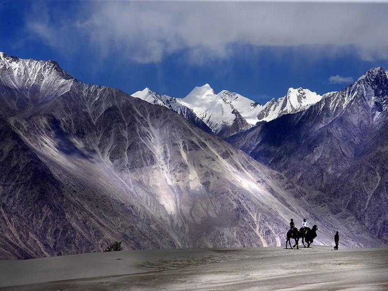 Kashmir With Ladakh Tour