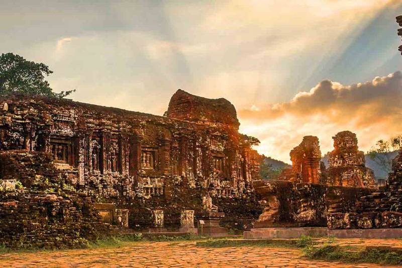 My Son - the 2000 Year Old Champa Kingdom Tour