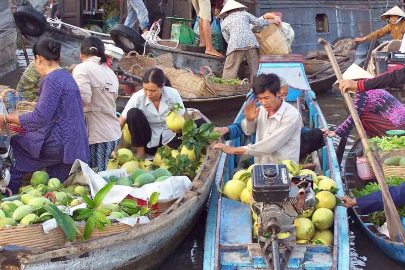 Ninh Binh’s Ancient Dynasties, Caves, and Karsts
