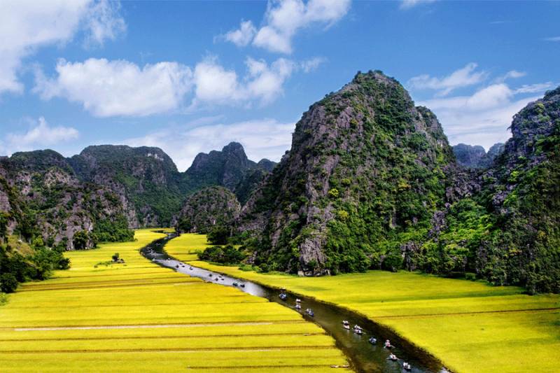 Ninh Binh’s Ancient Dynasties, Caves, and Karsts