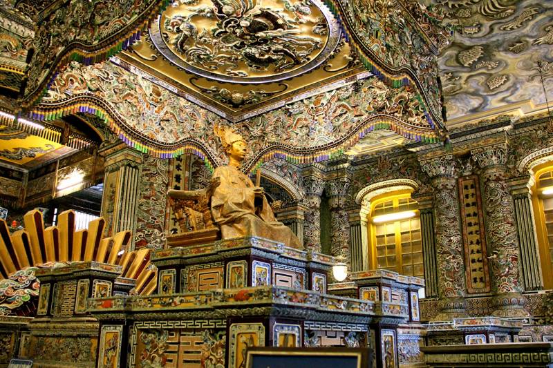 Hue Tour - Nguyen Dynasty’s Ancient City and the Perfume River At Sunset