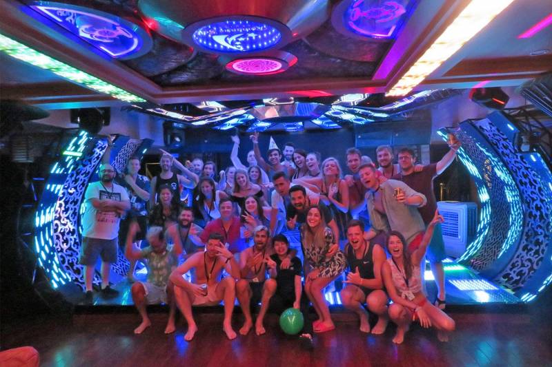 2 Days 1 Night Oasis Bay Party Cruise Halong Bay Tour