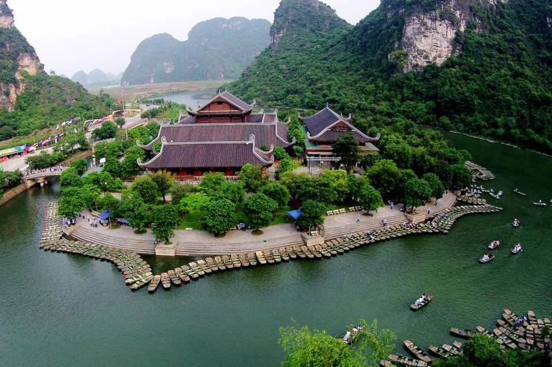 14 Days 13 Nights Package Tour Beach Vacation with Phu Quoc Island