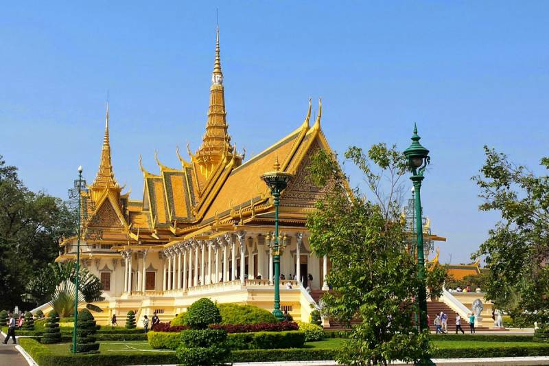 12 Days Tranquil Beauty of Laos & Vietnam