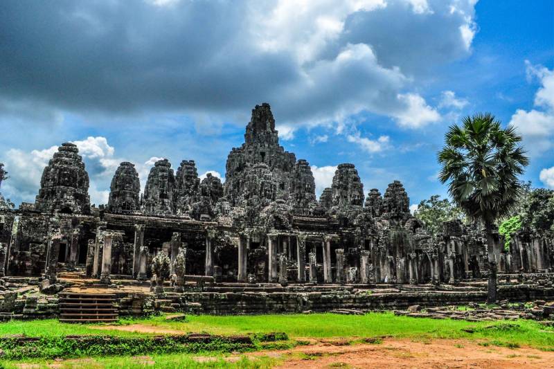 16 Days Discover Package Tour Viet Nam & Cambodia and Laos
