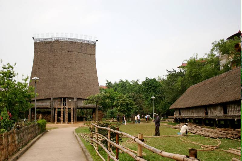 17 Days Explore Indochina with Beach Vacation