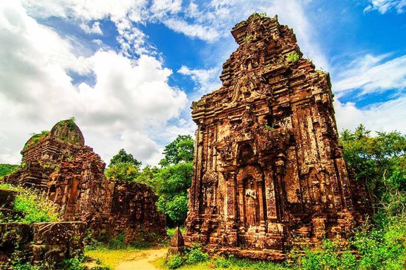 12 Days Journey from Halong Bay to Angkor Wat