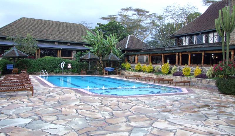Kenya Beach and Wild Safari Tour