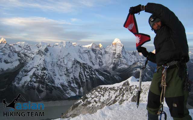 Island Peak Climbing Trip