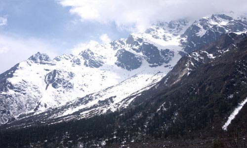 Tour Package Gangtok - Tsomgo Lake - Baba Mandir - Nathula Pass