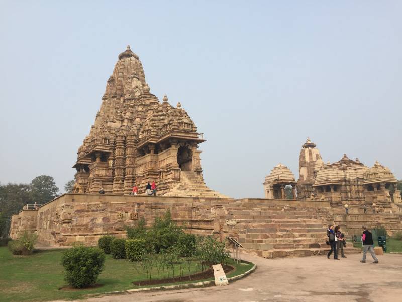 Jhansi- Orchha – Khajuraho Tour