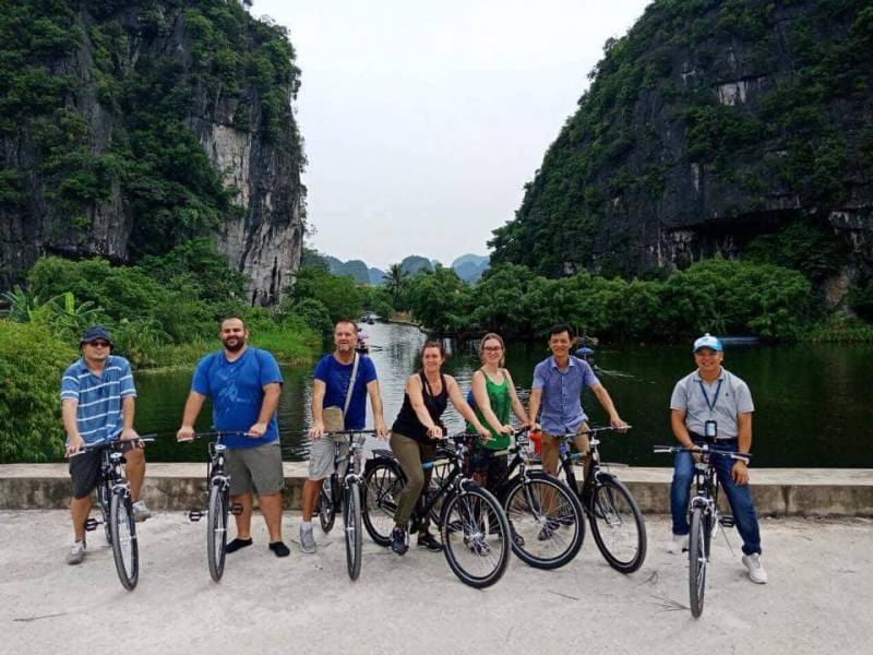 Hoa Lu Ancient & Tam Coc Boat Trip On Ngo Dong River