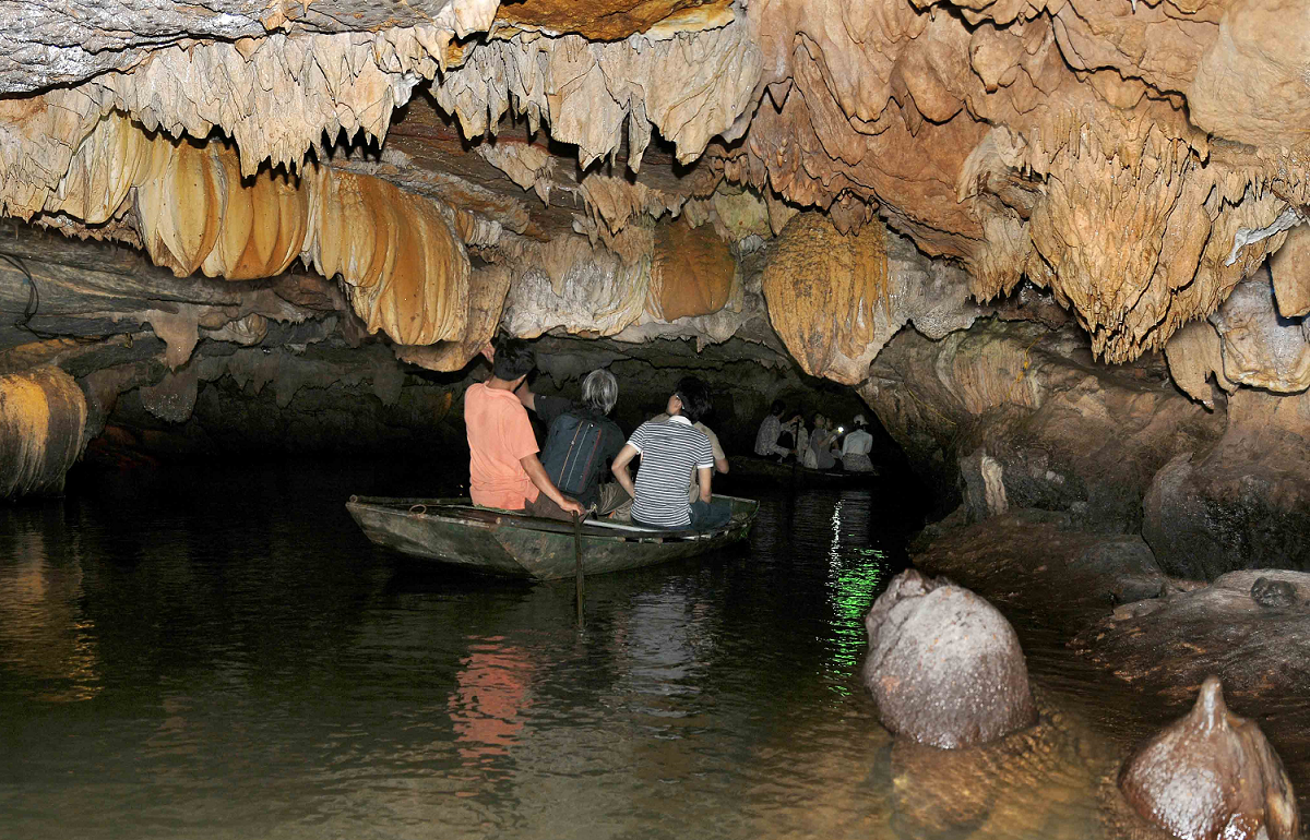 Trang An Grott0es  - Mua Cave & Galaxy Cave - Cuc Phuong National Park