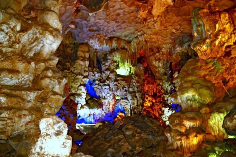 Halong Bay One Day Trip