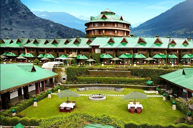 Holiday Inn Manali Package By Volvo (3  Nights)