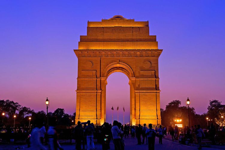 4 Nights Agra - Amritsar - Delhi Tour Package