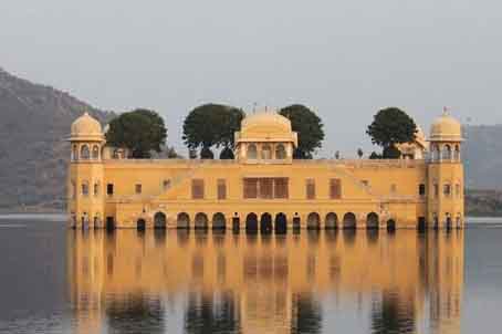 3 Night 4 Days Golden Triangle India Tour