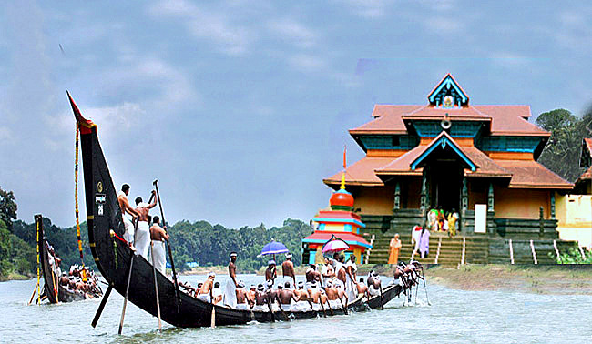 4 Nights 5 Days - Cochin - Munnar - Thekkady - Alleppey - Cochin Tour