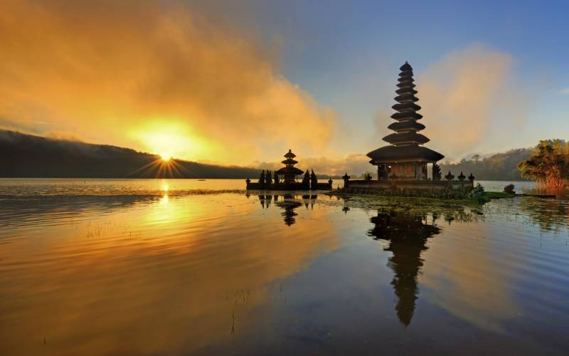 Bali Package Tour 5 Days / Relax in Bali