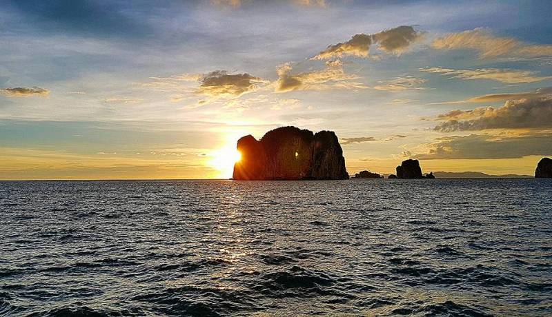 Mesmerizing Thailand 5 Days Tour