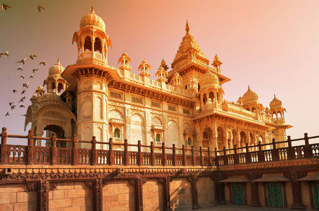 Jaipur With Pushkar Udaipur Tour