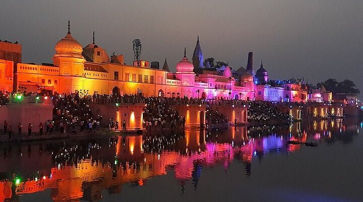 Varanasi – Chitrakoot – Prayagraj – Ayodhya   5 Nights 6 Days  Tour Package