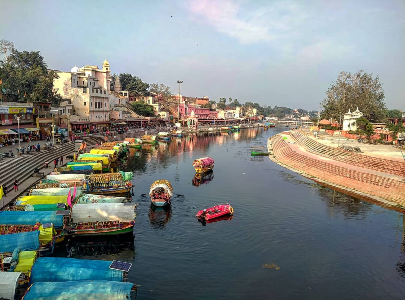 Varanasi – Chitrakoot – Prayagraj – Ayodhya   5 Nights 6 Days  Tour Package