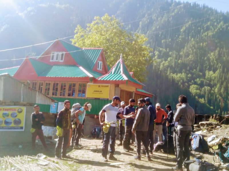 Buran Ghati Trek Tour