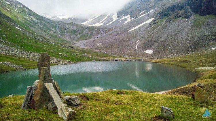 Buran Ghati Trek Tour