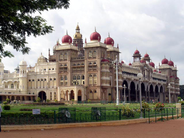 Bangalore - Mysore - Coorg - Ooty - Kodaikanal Tour