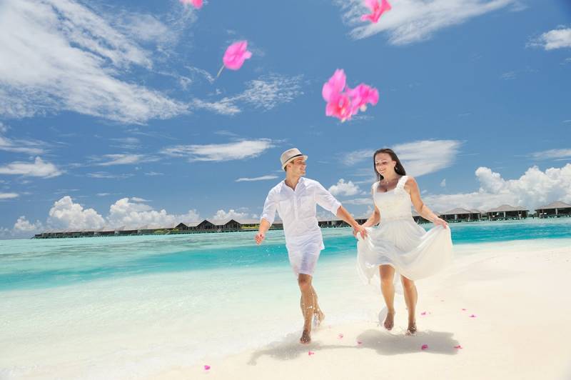 Maldives - Paradise Island Resort Tour