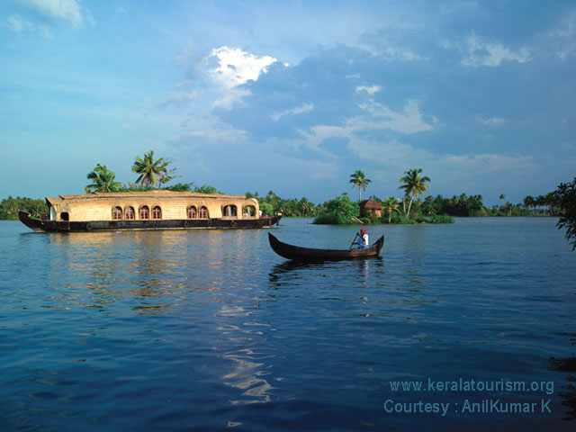 Kaleidoscopic Kerala Tour Package