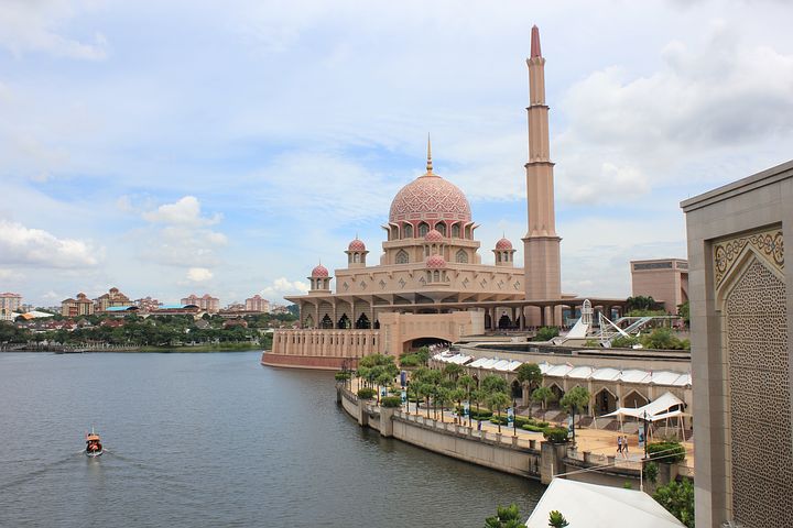 Shah Alam - Putrajaya Tour