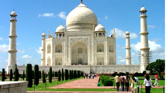 Agra Tour With Akbar Tomb