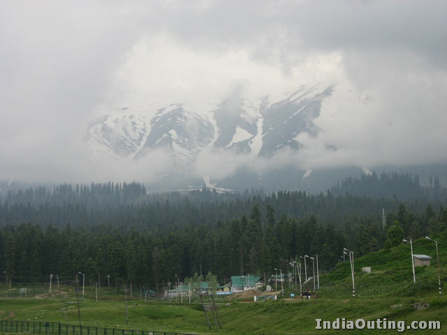 Srinagar - Pahalgam - Gulmarg Tour