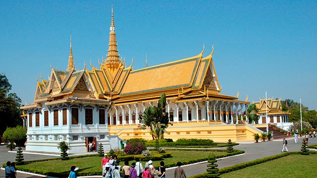 Essential Ho Chi Minh - Cambodia Tour