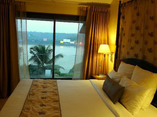 Best Offer - The Crown Goa Panji