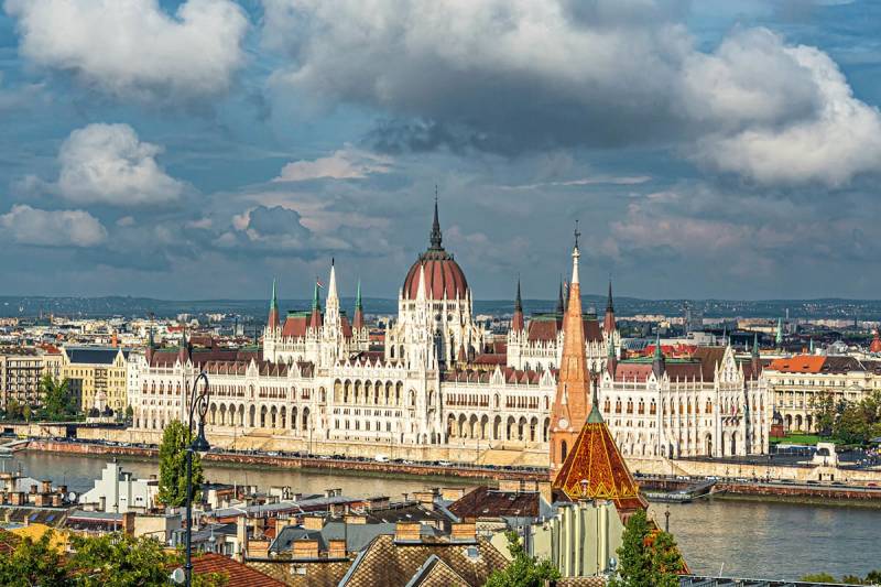 10 Nights - 11 Days Majestic Europe Tour Package