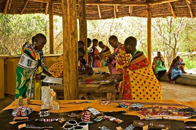 6 Days Amazing Safari in Maasai Mara, Lake Nakuru and Amboseli National Park, Kenya Tour