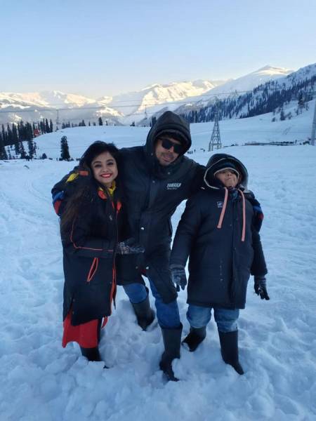 4 Nights 5 Days Kashmir Honeymoon Package