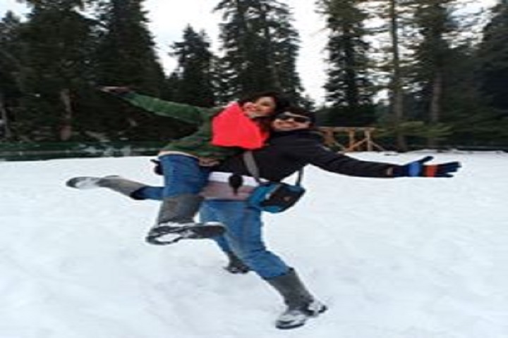 4 Nights 5 Days Kashmir Honeymoon Package