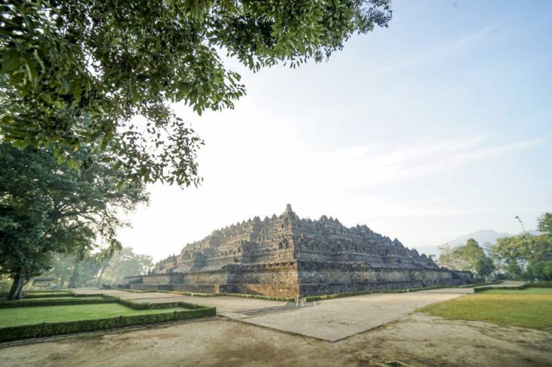 Borobudur - Prambanan Temple Package Tours