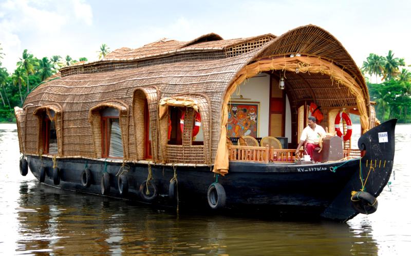 Kerala God Own Country   – 06 Night / 07 Days