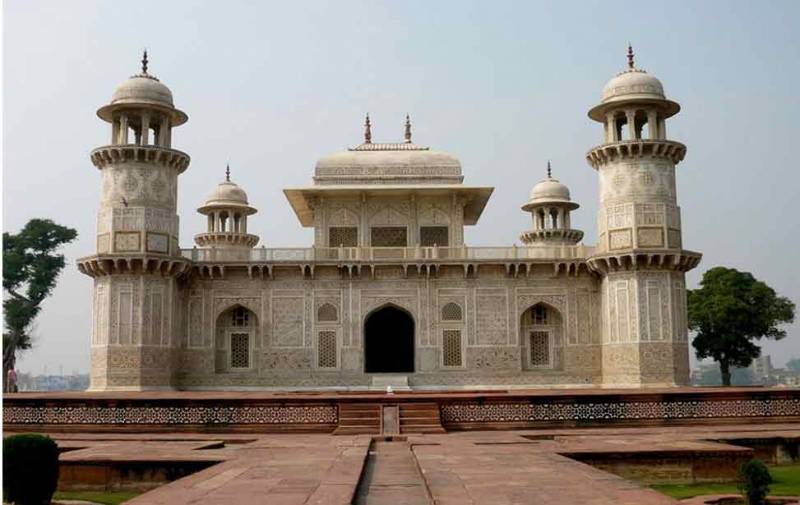 Sunrise Taj Mahal Tour By Car From Delhi | Hello Tour Packages