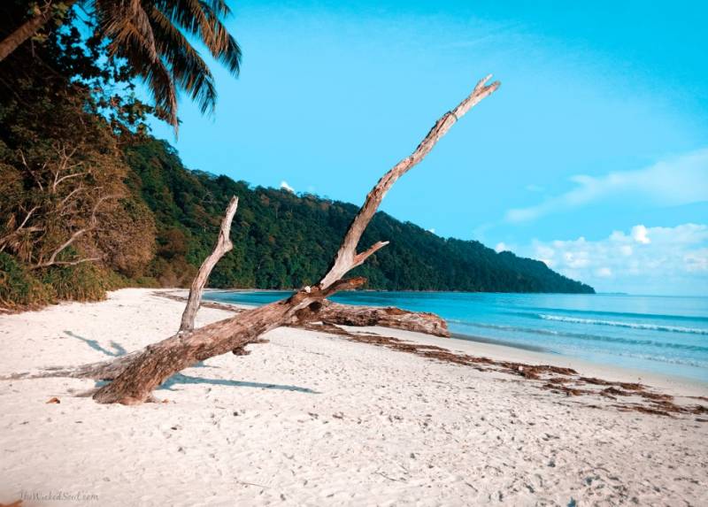 3N 4D – Runway Havelock Island
