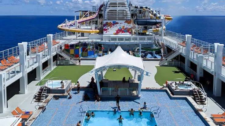 Basic Singapore with Cruise Tour